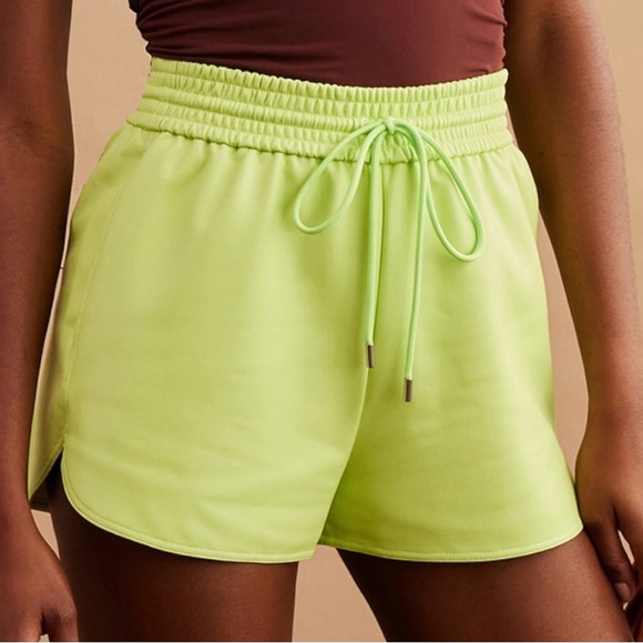 A.L.C Rex shorts, NWT, size 0, kick green - Picture 4 of 9